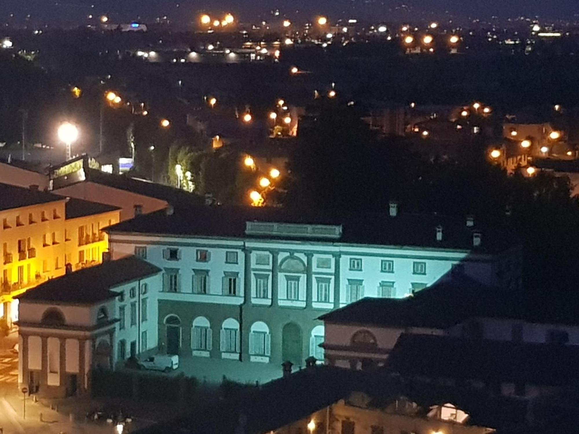 Charmerooms Villa Moroni Стеццано Номер фото