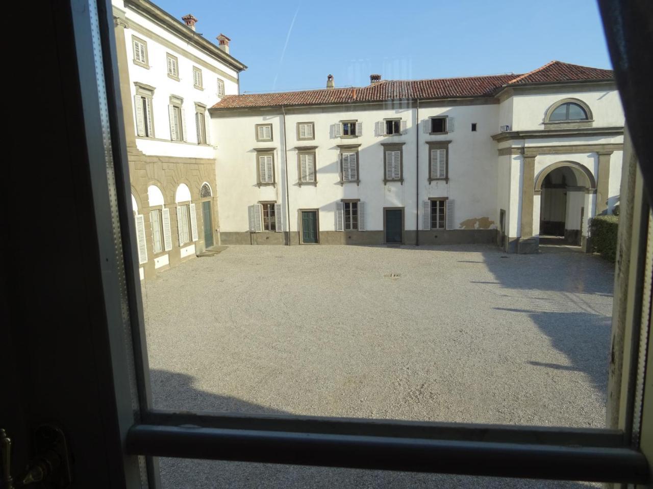 Charmerooms Villa Moroni Стеццано Экстерьер фото